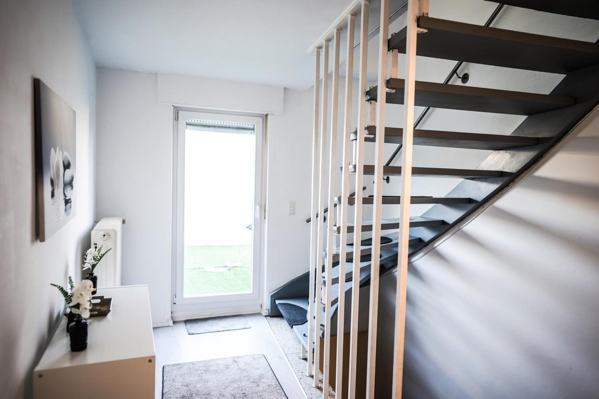 Luxus Maisonette In Mit Grosser Dachterrasse - Wehome Premium Apartment Kaiserslautern